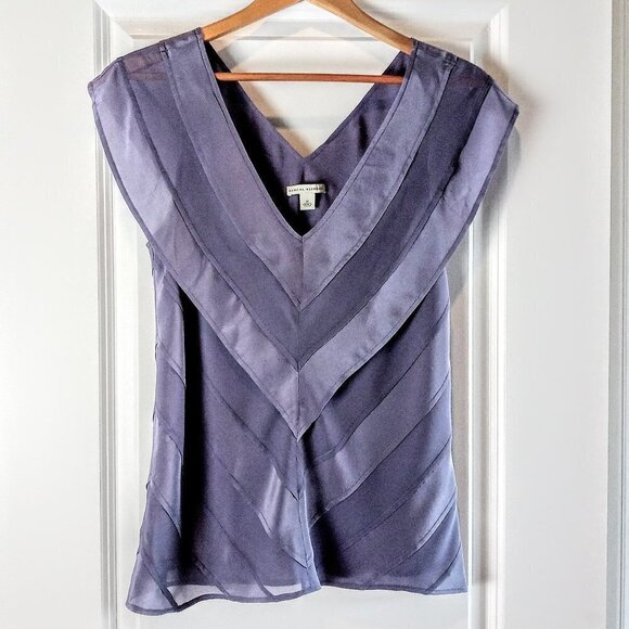Banana Republic Tops - Banana Republic Tiered V-Neck Sleeveless Silk Top
